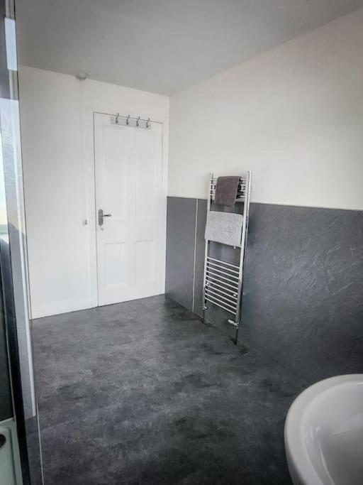 Central 2-Bedroom Bunglow With Double Sofa Bed Carnoustie Exterior photo